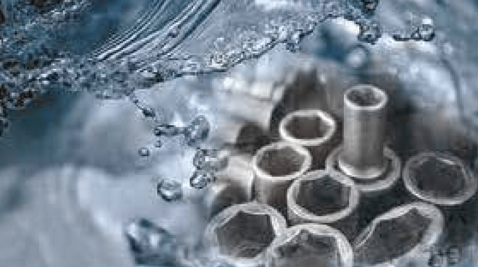 多数のナットの画像